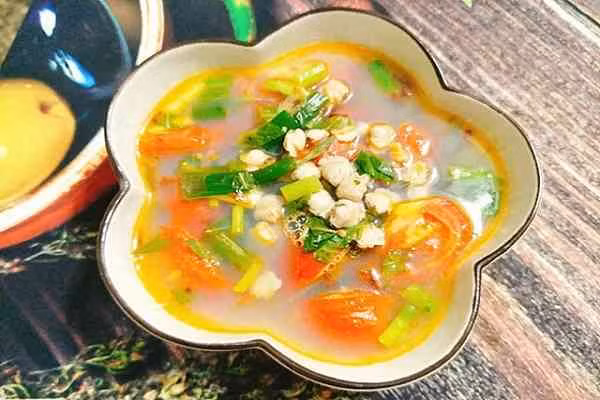 Hến là món ăn bình dân và quen thuộc ở Việt Nam, thường chỉ vài chục ngàn cho 1 kg. Ảnh: Internet