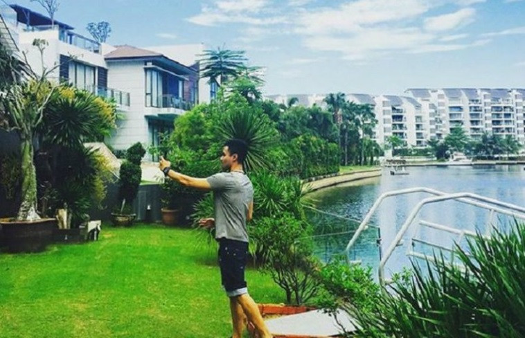 Thiếu gia Tân Hoàng Minh còn kinh doanh và đầu tư riêng tại nước ngoài, đồng thời kiêm nhiệm vai trò Giám đốc điều hành văn phòng đại diện của Tân Hoàng Minh tại Singapore. Ảnh: Mogi