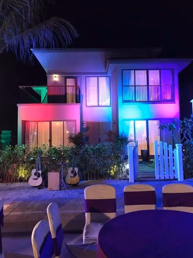 Ngay trước khi cưới, danh hài Trường Giang sắm một căn biệt thự sang trọng tại Phú Quốc. Đây được cho là địa điểm nghỉ dưỡng tuyệt vời của hai vợ chồng nghệ sĩ. Ảnh: FBNV