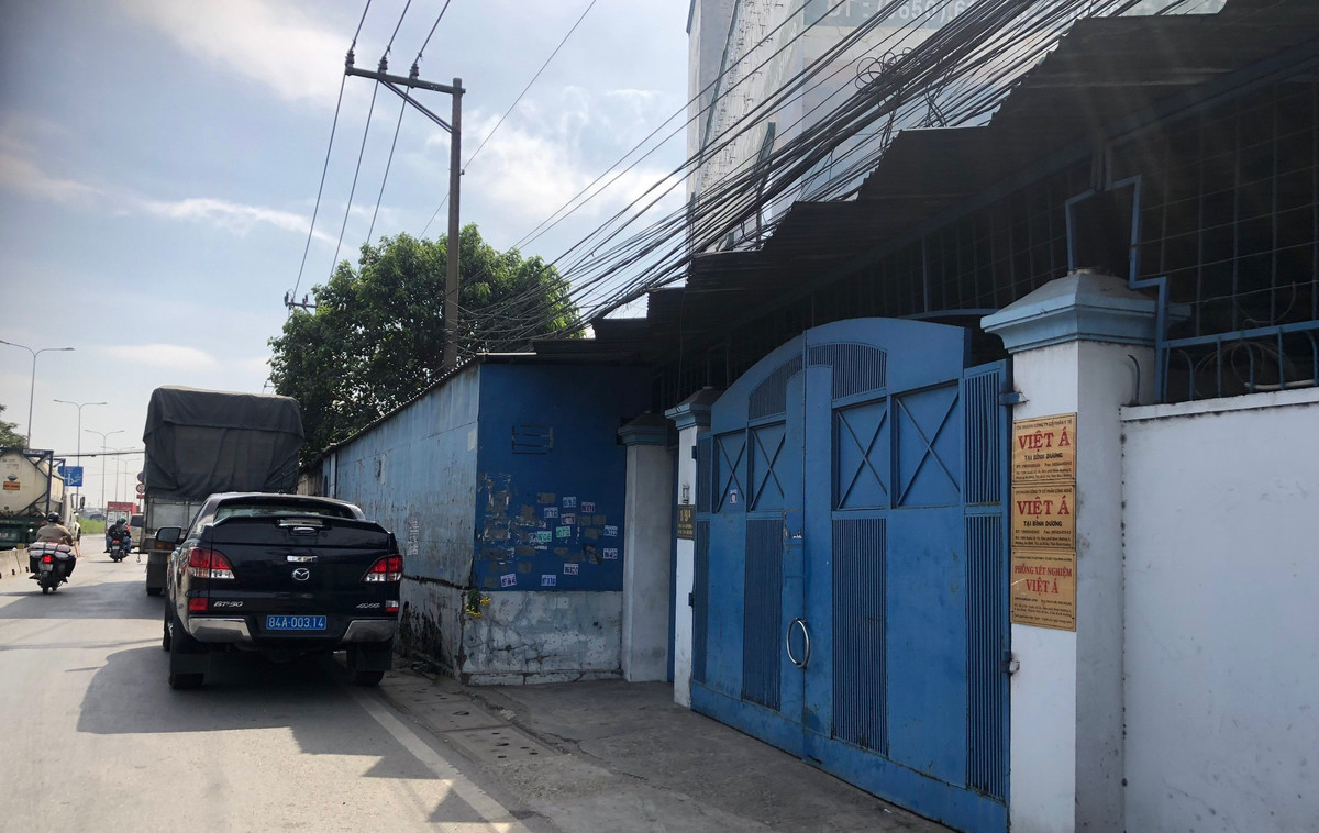 Trong khi đó, địa chỉ thứ 2 của Công ty Việt Á được xem là cơ sở sản xuất, được đặt tại địa chỉ 1/9A Quốc lộ 1A (Bình Đường 2, Dĩ An, tỉnh Bình Dương). Ảnh: Dân Việt