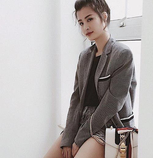 Đông Nhi từng sở hữu túi Gucci Lather White có giá khoảng 46 triệu đồng. Ảnh: Vietnamnet