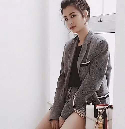 Đông Nhi từng sở hữu túi Gucci Lather White có giá khoảng 46 triệu đồng. Ảnh: Vietnamnet