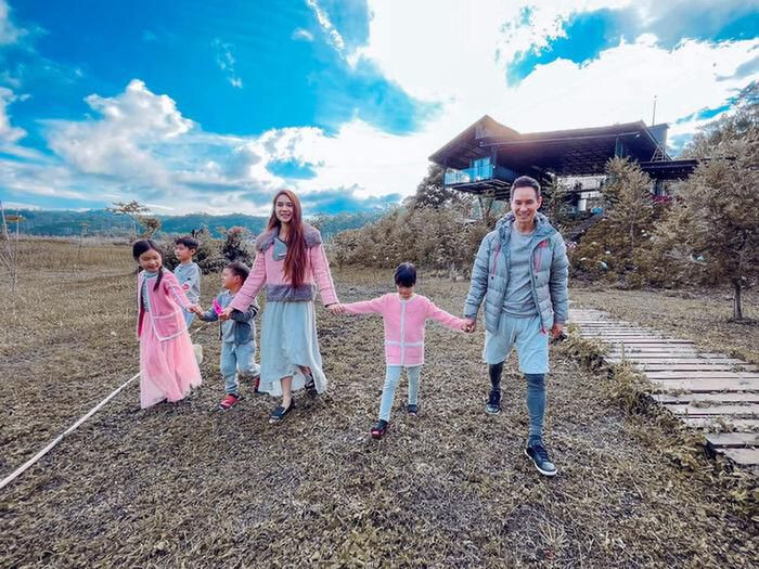 Tham nong trai nghi duong dang cap dai gia cua sao Viet