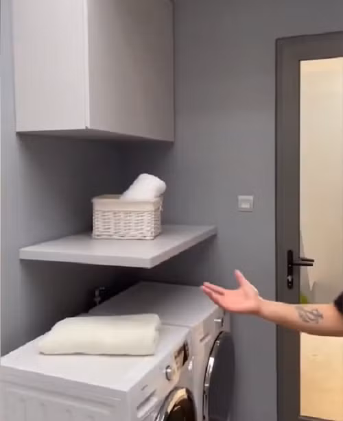 Phòng giặt đồ ở trong nhà. Ảnh chụp màn hình