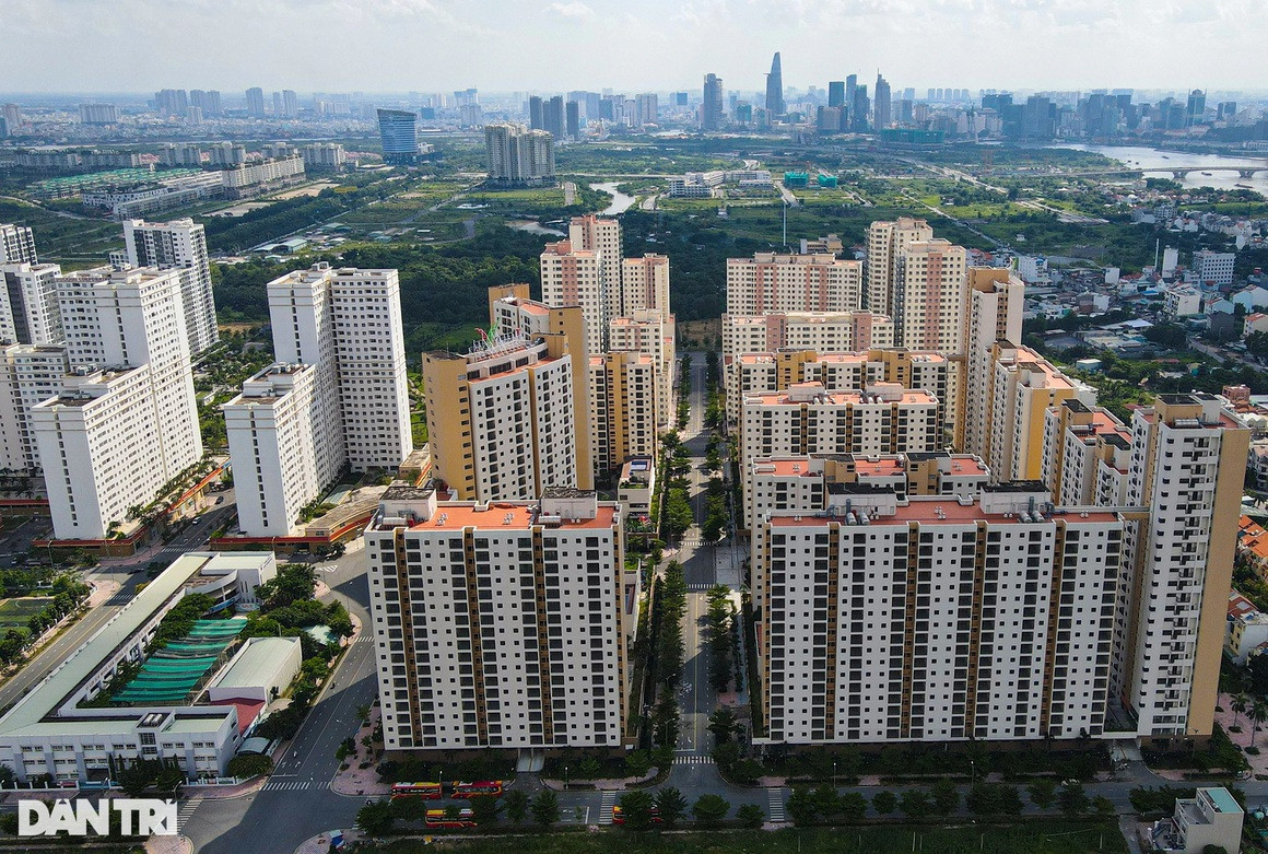 Một trong những dự án đã đi vào hoạt động khá lâu trong khu đô thị Thủ Thiêm là khu căn hộ Sadora do chủ đầu tư Đại Quang Minh phát triển. Dự án được bàn giao từ năm 2017. Hiện các căn hộ tại đây được giao dịch trên thị trường thứ cấp khoảng 70-85 triệu đồng/m2.