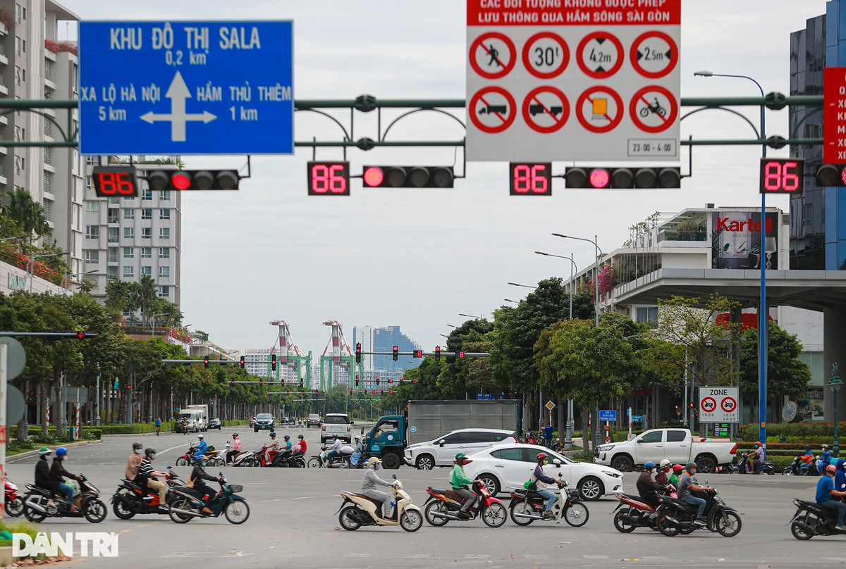 Khu đô thị Sala chính là dự án bất động sản thương mại đầu tiên của khu đô thị Thủ Thiêm được ra mắt năm 2015, khu dân cư này nằm phía Nam đường Mai Chí Thọ do Công ty CP Đại Quang Minh làm chủ đầu tư.
