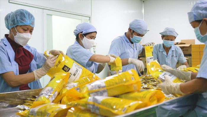 Lo thuong Tet cho cong nhan