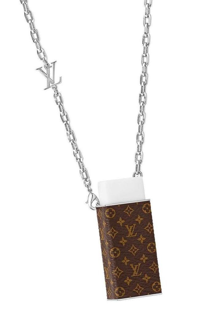 Thương hiệu Louis Vuitton xa xỉ đã sản xuất cục tẩy nhỏ xinh với giá bán 20 triệu đồng.