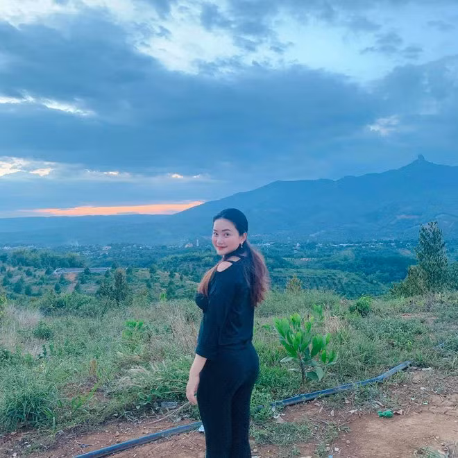 Cách đây không lâu, doanh nhân Đức An tiếp tục tậu mảnh đất gần 5.000m2 tại Lâm Đồng tặng vợ. Ảnh: FBNV