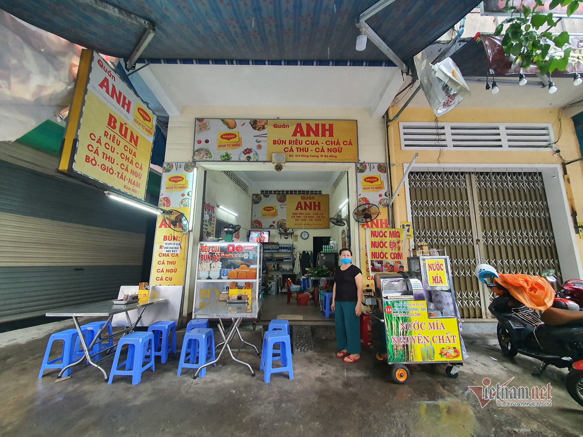 Ngay dau mo ban tai cho: Qua buon vi troi mua, khach vang-Hinh-8