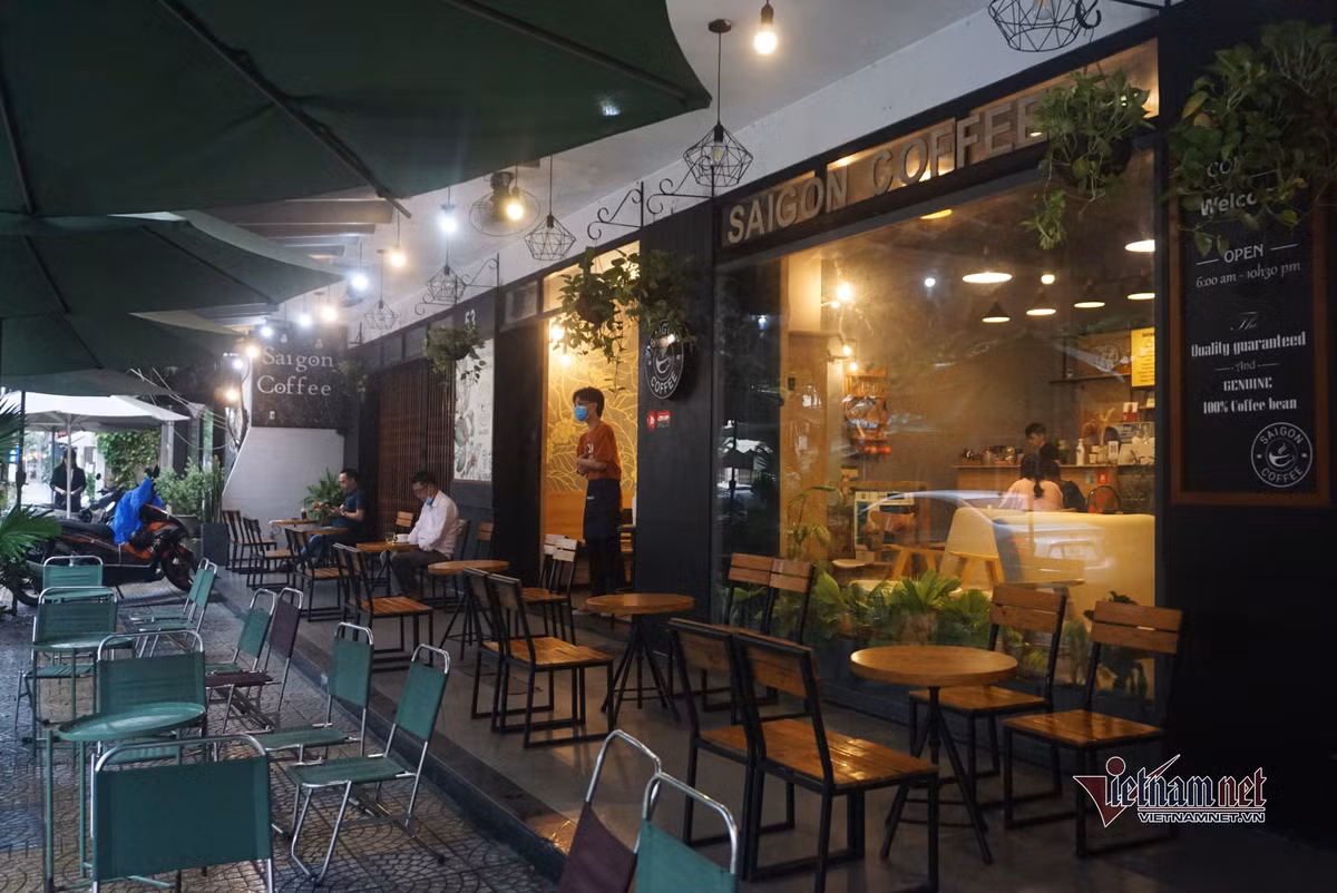 Ngay dau mo ban tai cho: Qua buon vi troi mua, khach vang-Hinh-2