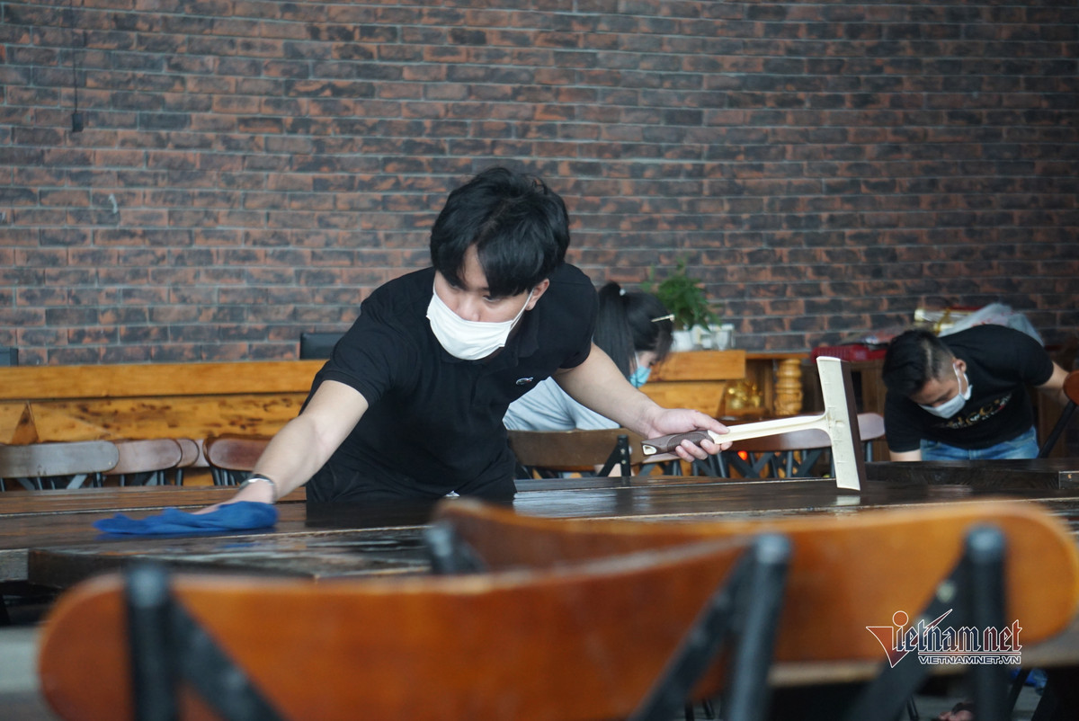 Ngay dau mo ban tai cho: Qua buon vi troi mua, khach vang-Hinh-11