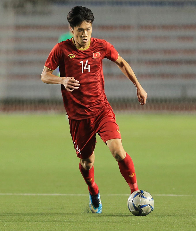 Sau trận đấu Hoàng Đức được BTC AFF Cup vinh danh là Cầu thủ năng động nhất trận đấu. Ảnh: Bongdaplus