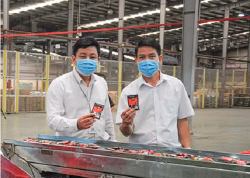 Về phía ông Đặng Lê Nguyên Vũ, vị này khẳng định nhà máy Trung Nguyên tại Bắc Giang đã được thu hồi từ ngày 20/11/2021 và chính thức đi vào hoạt động sản xuất từ ngày 30/11 vừa qua. Ảnh: Trungnguyenlegend