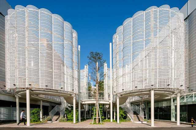 Nhờ đó mà công trình gia tăng sự tương tác giữa mọi người trong không gian tổ chức sự kiện, hội nghị...