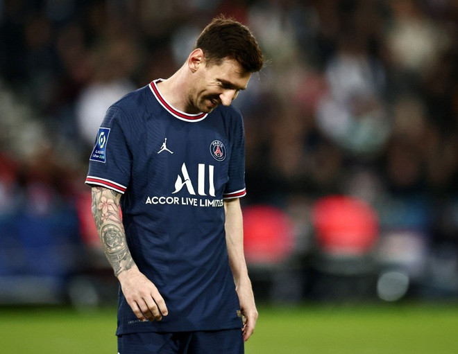 Năm 2019, tạp chí Forbes xếp Lionel Messi là người nổi tiếng kiếm tiền nhiều thứ 4 thế giới với tổng thu nhập 127 triệu USD, đồng thời là vận động viên thể thao có thu nhập cao nhất toàn cầu. Ảnh: Goal