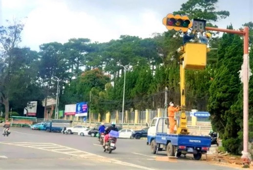 Da Lat khong con la “thanh pho khong den xanh do“-Hinh-2