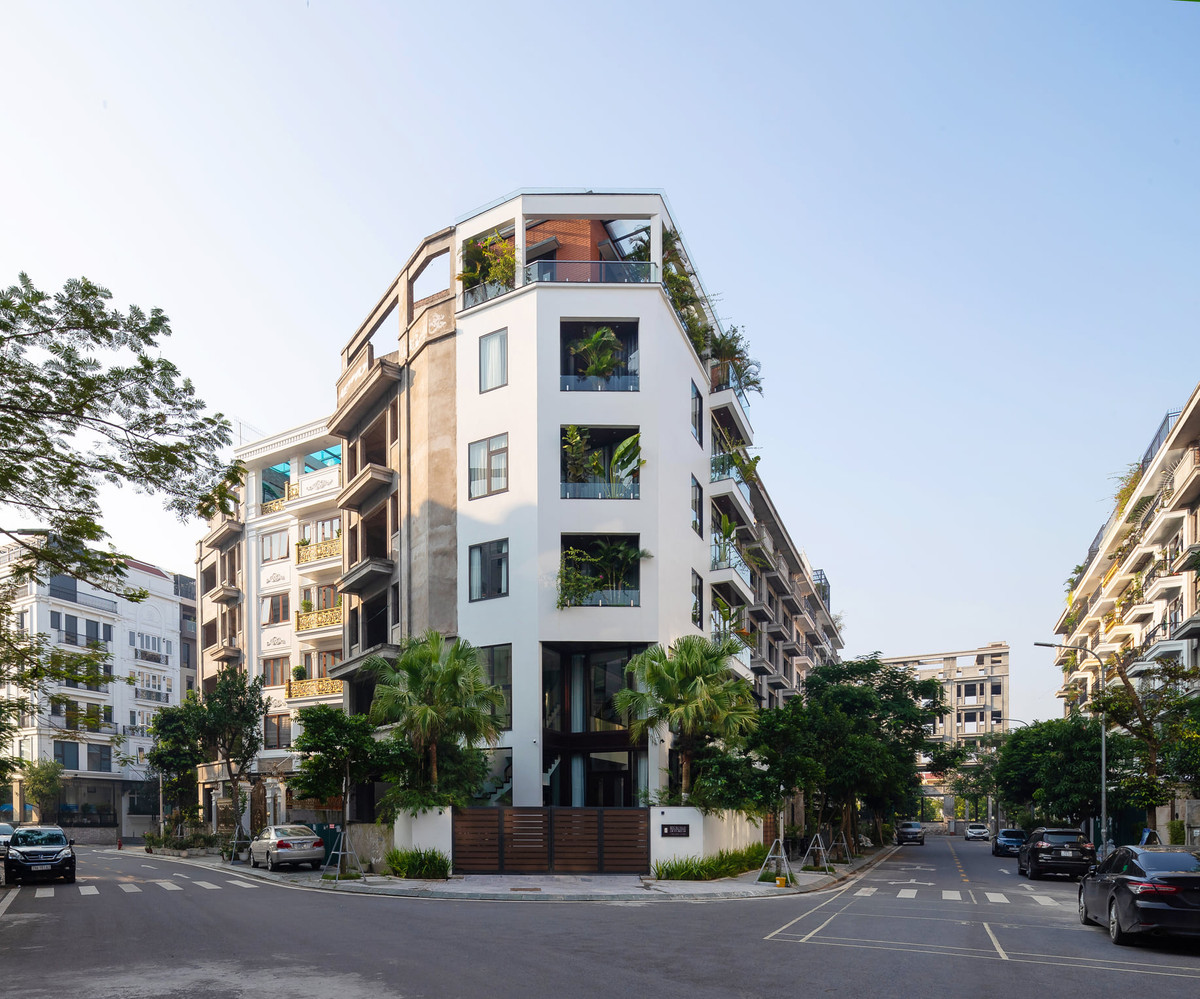  Ngôi nhà với ý tưởng cải tạo ĐỤC – TRỔ tạo ra các khoảng rỗng trong không gian để đưa thiên nhiên và ánh sáng tự nhiên vào nhà 1 cách hiệu quả nhất.