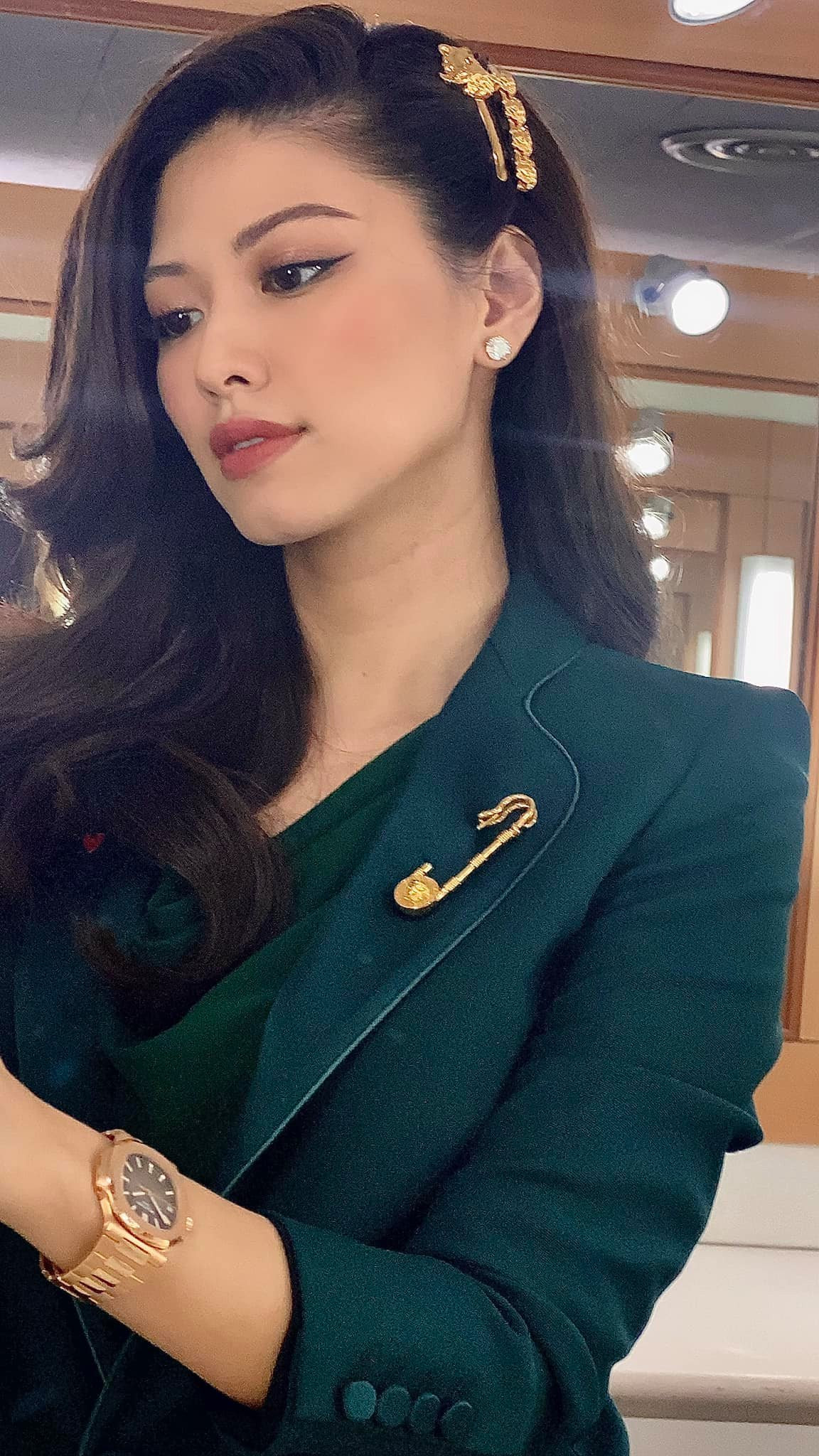 Không chỉ sở hữu vẻ gợi cảm, lối dẫn lưu loát, BTV Ngọc Trinh còn khiến khán giả ngưỡng mộ bởi khối tài sản kếch xù.