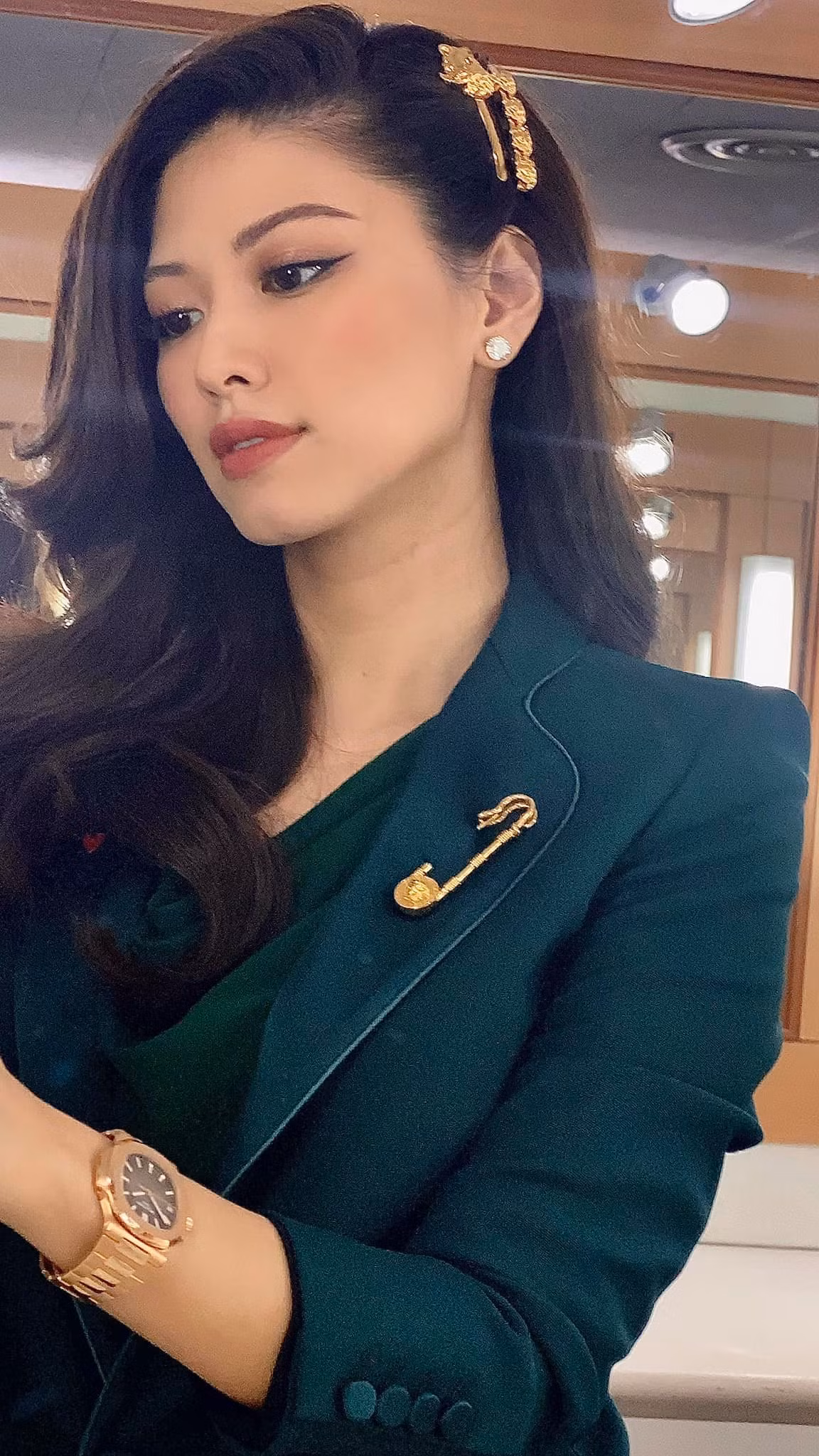 Không chỉ sở hữu vẻ gợi cảm, lối dẫn lưu loát, BTV Ngọc Trinh còn khiến khán giả ngưỡng mộ bởi khối tài sản kếch xù.