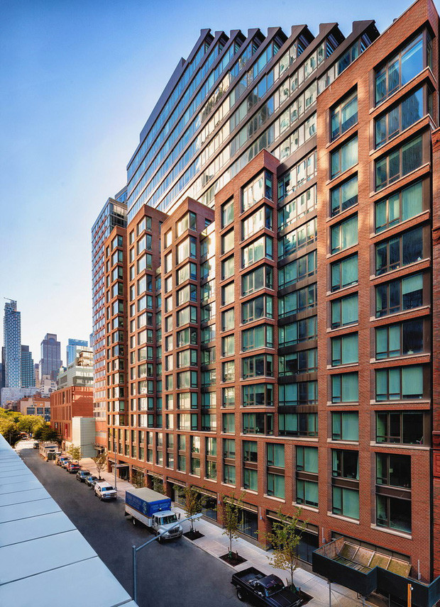 Theo Daily Mail, căn hộ vợ chồng cựu công chúa Nhật thuê thuộc một tòa tháp dân cư cực sang trọng.