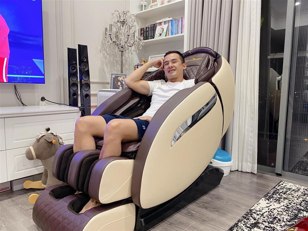 Thiết bị trong gia đình có giá từ vài chục đến cả trăm triệu đồng. Ảnh: FBNV