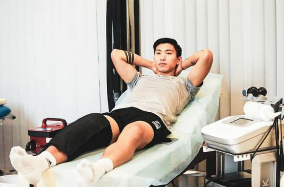 Đoàn Văn Hậu đang điều trị chấn thương ở Hàn Quốc. Theo lộ trình điều trị, Đoàn Văn Hậu có thể chơi bóng trở lại vào tháng 3, tức là trước thời điểm diễn ra SEA Games 2 tháng. Ảnh: Facebook