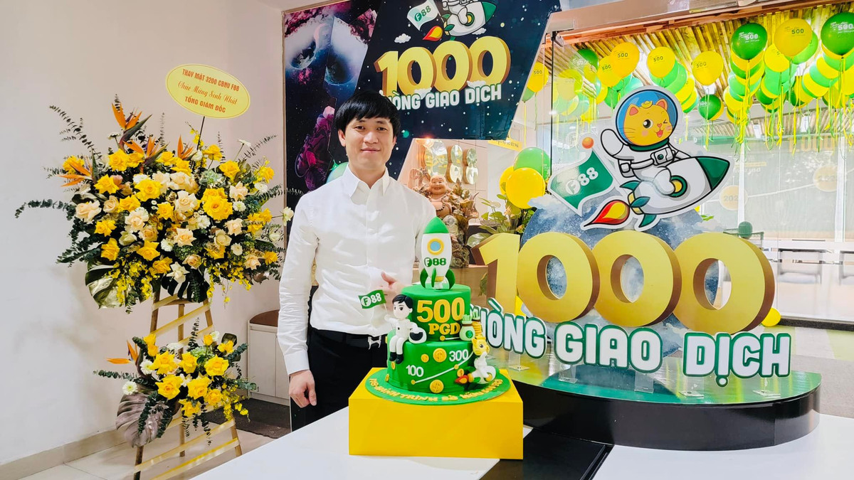 F88 được sáng lập bởi doanh nhân Phùng Anh Tuấn cùng 2 người khác. Hiện, Phùng Anh Tuấn là CEO của F88.