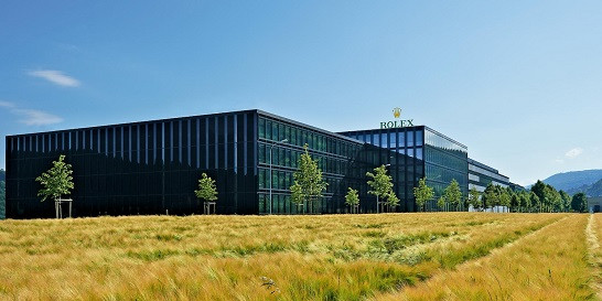 Mọi chiếc đồng hồ Rolex đều bắt đầu từ trụ sở sáng tạo chính ở Geneva (Thuỵ Sĩ). Đây cũng là nơi phiên bản hoàn chỉnh của những chiếc đồng hồ được đưa đi khắp ba chi nhánh còn lại để kiểm tra chất lượng lần cuối.