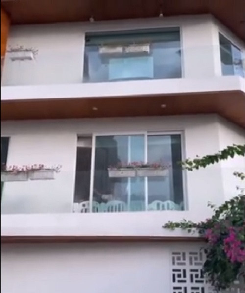 Can canh biet thu 30 ty cua Ho Ngoc Ha - Kim Ly