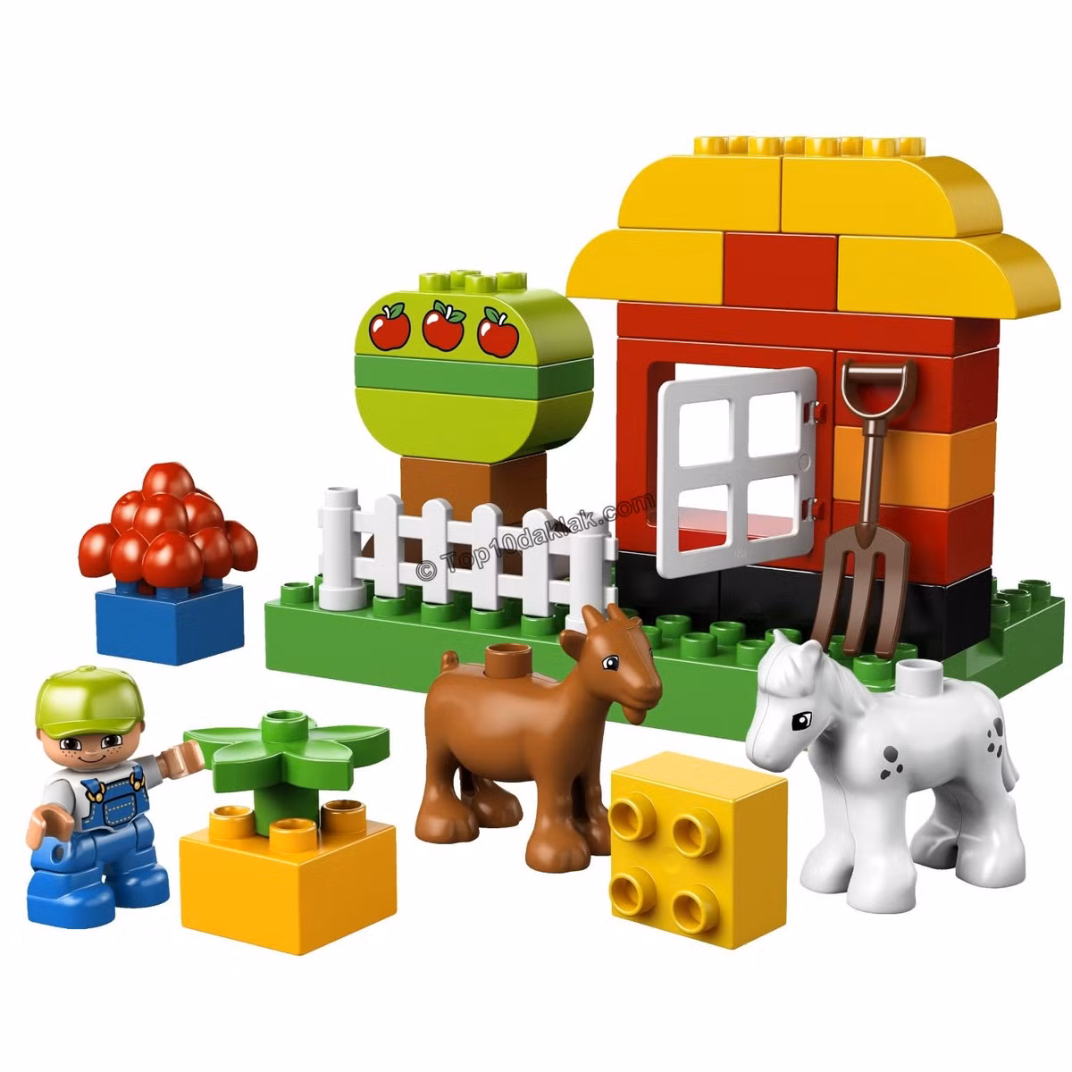 Tình yêu dành cho con vô bờ bến nên cha mẹ chẳng tiếc tiền mua sắm cho con. Thế nhưng một đôi giày đế cứng cho đứa trẻ chưa biết đi chính là khoản mua sắm ngớ ngẩn. Tốt hơn hết hãy để dành tiền đó cho việc học của con cái. Ảnh: Getty