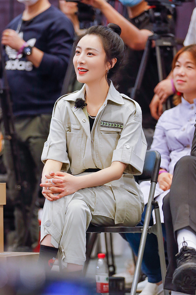 Năm 2008, hai người tới Tây An mở 10 tiệm quần áo. Năm 2012, khi thương mại điện tử phát triển, cặp đôi chuyển đến Quảng Châu, đăng ký cửa hàng online trên Taobao - bước ngoặt trong sự nghiệp của cả hai. Ảnh: Sohu