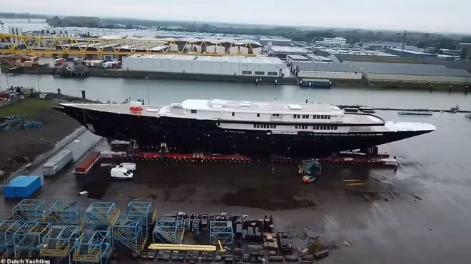 Đây là siêu du thuyền tỷ phú Jeff Bezos quyết định mua ngay sau khi ly hôn.