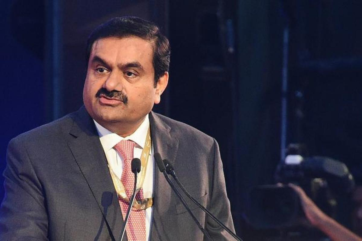 Các nhà phê bình chỉ ra các báo cáo rằng chính phủ liên bang dưới thời Modi đã nới lỏng các quy tắc đấu thầu sân bay, giúp nhóm của Adani đủ điều kiện mặc dù chưa có kinh nghiệm điều hành sân bay trước đó. Ảnh: Reuters