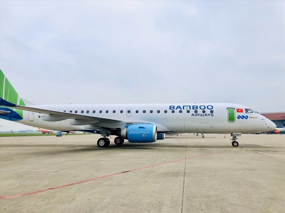 E190 là dòng máy bay phản lực do Tập đoàn Embraer của Brazil sản xuất. Đây là hãng máy bay dân dụng lớn thứ ba thế giới, chuyên sản xuất chuyên cơ hạng sang dành cho doanh nhân và giới thượng lưu. Ảnh: Lao động