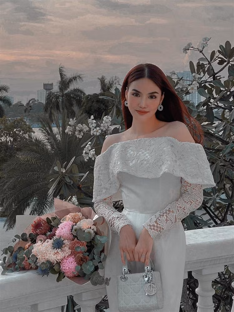 Bất kỳ góc nào trong biệt thự của Lan Khuê cũng cho ra ảnh đẹp.