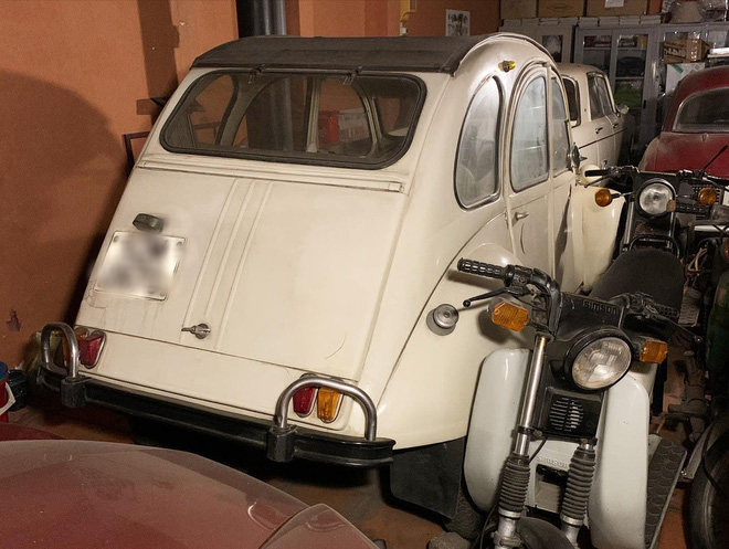 Những chiếc xe cổ vô giá trong bộ sưu tập của Tống Đông Khuê.