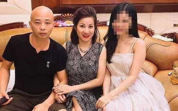 Mới đây, Đường Nhuệ và đồng phạm bị đưa ra xét xử vụ cưỡng đoạt tiền các cơ sở dịch vụ hỏa táng. Bên cạnh vụ án, dân tình cũng quan tâm tới cuộc sống chuẩn rick kid của ái nữ Thư Đường - con gái Đường Nhuệ. Ảnh: Pháp luật &amp; Bạn đọc