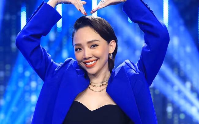  Tóc Tiên là một trong những nghệ sĩ thành công về nhiều mặt của showbiz Việt. Ở độ tuổi U30 nữ ca sĩ còn sớm sở hữu khối tài sản "kếch xù". Ảnh: VTV.