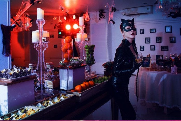 Ngoài không gian sinh hoạt chung cho gia đình, căn biệt thự của Lý Nhã Kỳ còn có khu vui chơi giải trí riêng, lounge, khu karaoke, khu tập gym, phòng ballroom để tổ chức các buổi tiệc với sức chứa lên đến 100 người... Ảnh: FBNV