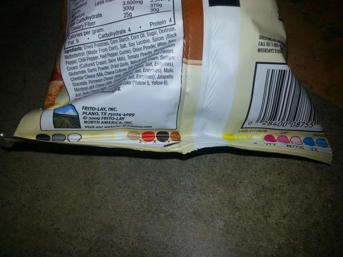 Những vòng tròn “ bảy sắc cầu vồng” trên bao bì thực phẩm là kí hiệu cho nhà sản xuất muốn in, ấn thêm màu sắc cho sản phẩm đa dạng.