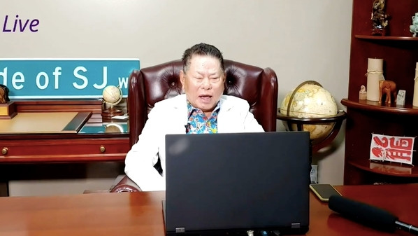 Trong livestream vào ngày 29/9 vừa qua, Hoàng Kiều cho biết hiện tại ông không còn là tỷ phú nữa. Thậm chí, vị đại gia còn tiết lộ về chuyện nợ nần với con số lên tới 3 tỷ USD (tương đương hơn 68.280 tỷ đồng tiền Việt). Ảnh: Yan