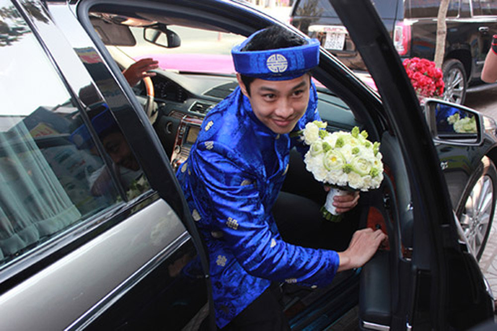 Trong lễ đính hôn với Trúc Diễm, dàn xe rước dâu đã khiến dân tình trầm trồ vì quá nhiều xế hộp sang trọng. Ảnh: Doanh nghiệp &amp; Tiếp thị