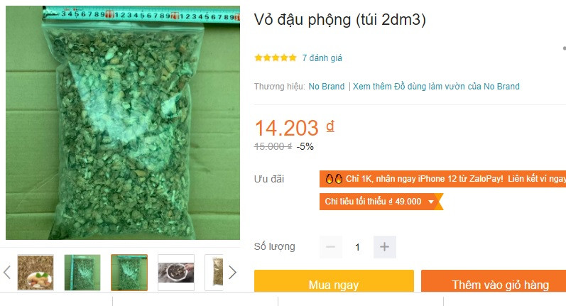 Đơn cử như một túi vỏ đậu phộng (hay vỏ lạc) có giá 14.203 đồng. Theo người bán, vỏ đậu thường được sử dụng làm giá thể trồng lan, ủ gốc cây thanh long và các cây trồng khác.