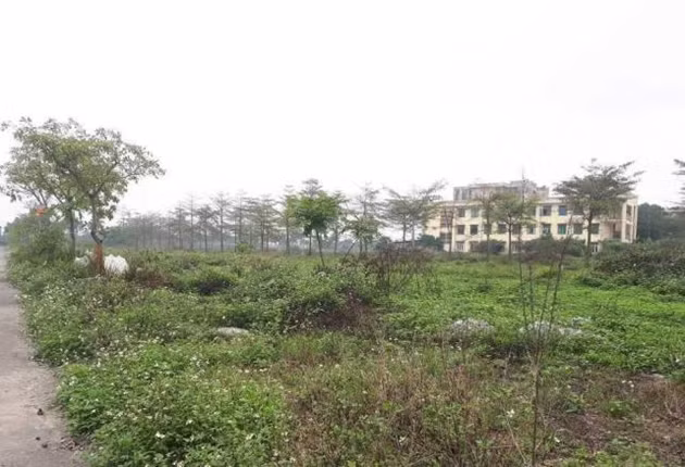 Ha Noi: Loat du an om dat bo hoang lot “tam ngam” thu hoi cua doanh nghiep nao?