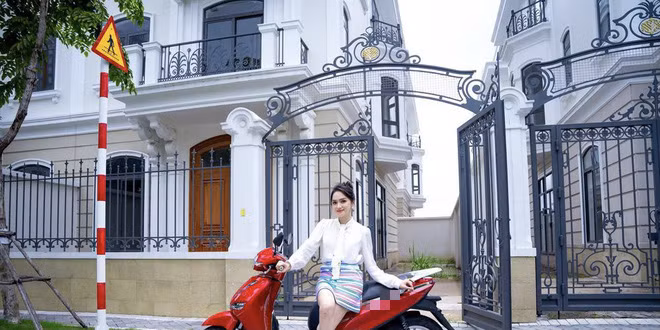 Đây là cơ ngơi mới của Hoa hậu chuyển giới Quốc tế 2018. Căn biệt thự nằm giữa khu nhà giàu tại TP.HCM. Ảnh: FBNV