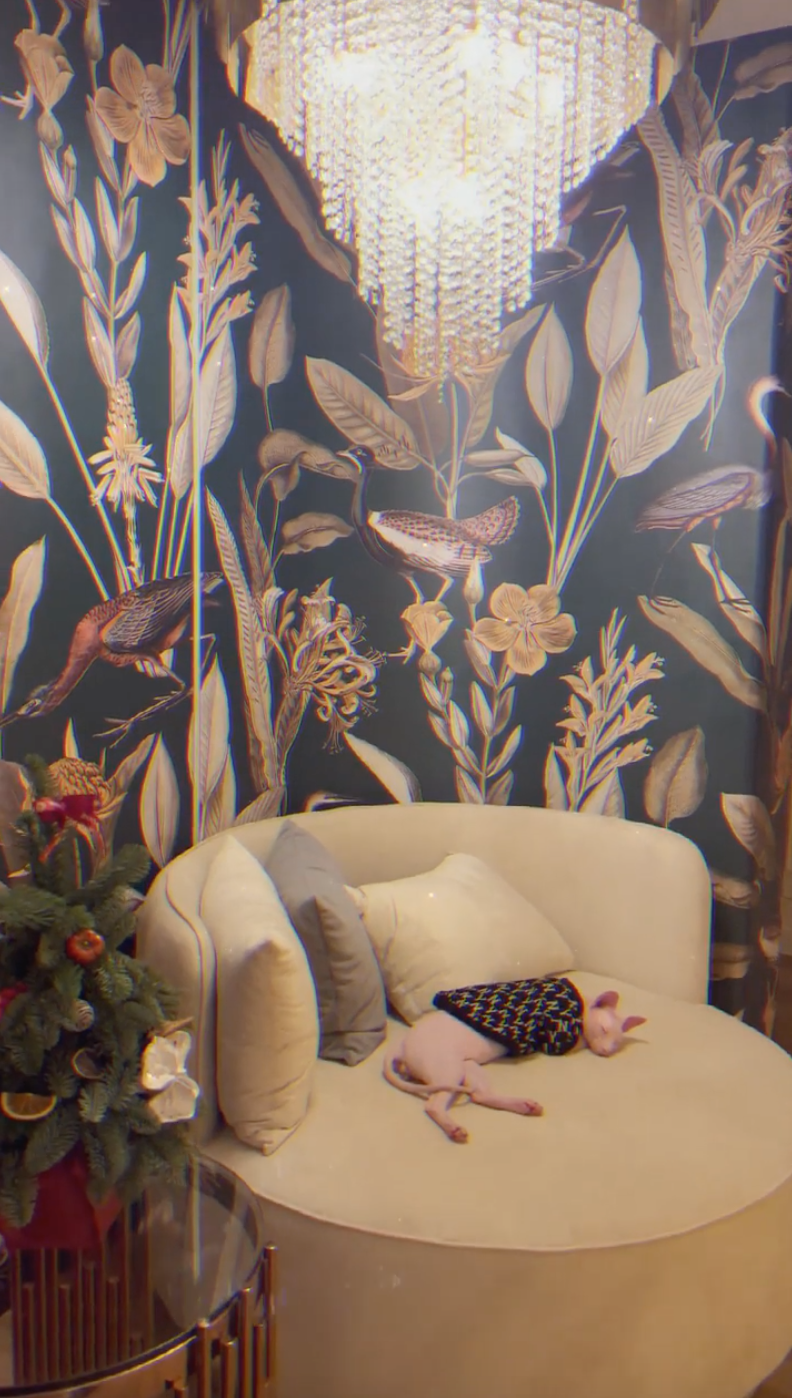 Không khí Giáng sinh ngập tràn trong tổ ấm của Lệ Quyên. Nguồn ảnh: Instgram, cắt video.