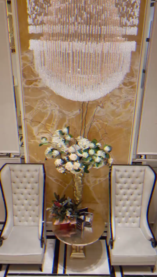 Từng chi tiết nhỏ đều được "nữ hoàng phòng trà" đầu tư kĩ lưỡng tạo nên tổng thể rất quý tộc, sang trọng.