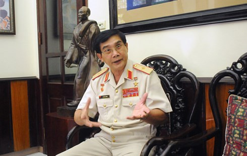 TQ dieu ten lua ra Hoang Sa... lo ban chat quan su hoa Bien Dong-Hinh-2