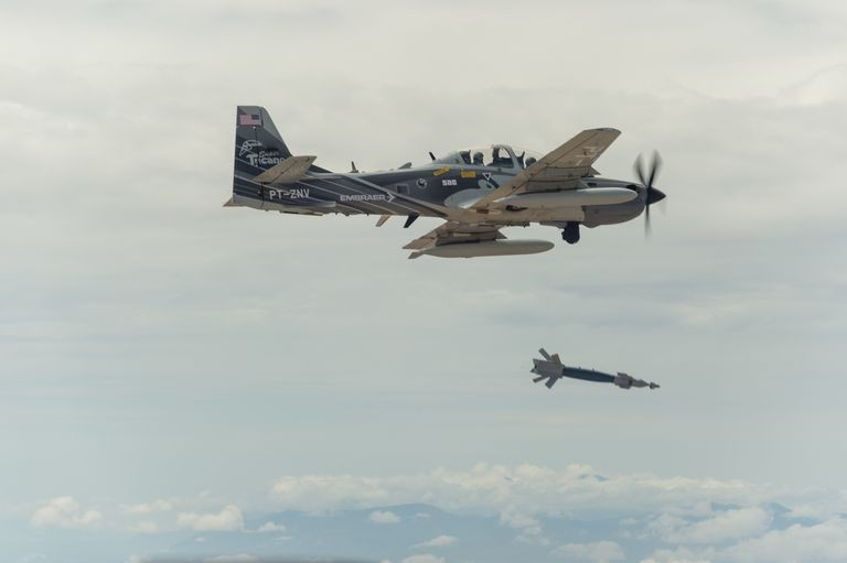 A-29 cũng được trang bị rocket không điều khiển 70 mm, tên lửa không đối không AIM-9L Sidewinder, tên lửa không đối đất AGM-65 Maverick và bom dẫn đường chính xác, tổng khối lượng vũ khí là 1,6 tấn.